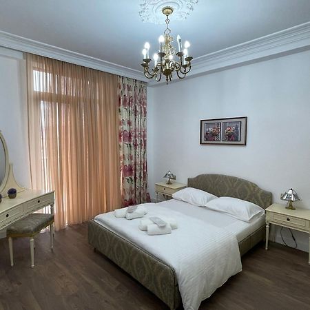 Picasso Apartment Kʼutʼaisi Exterior foto