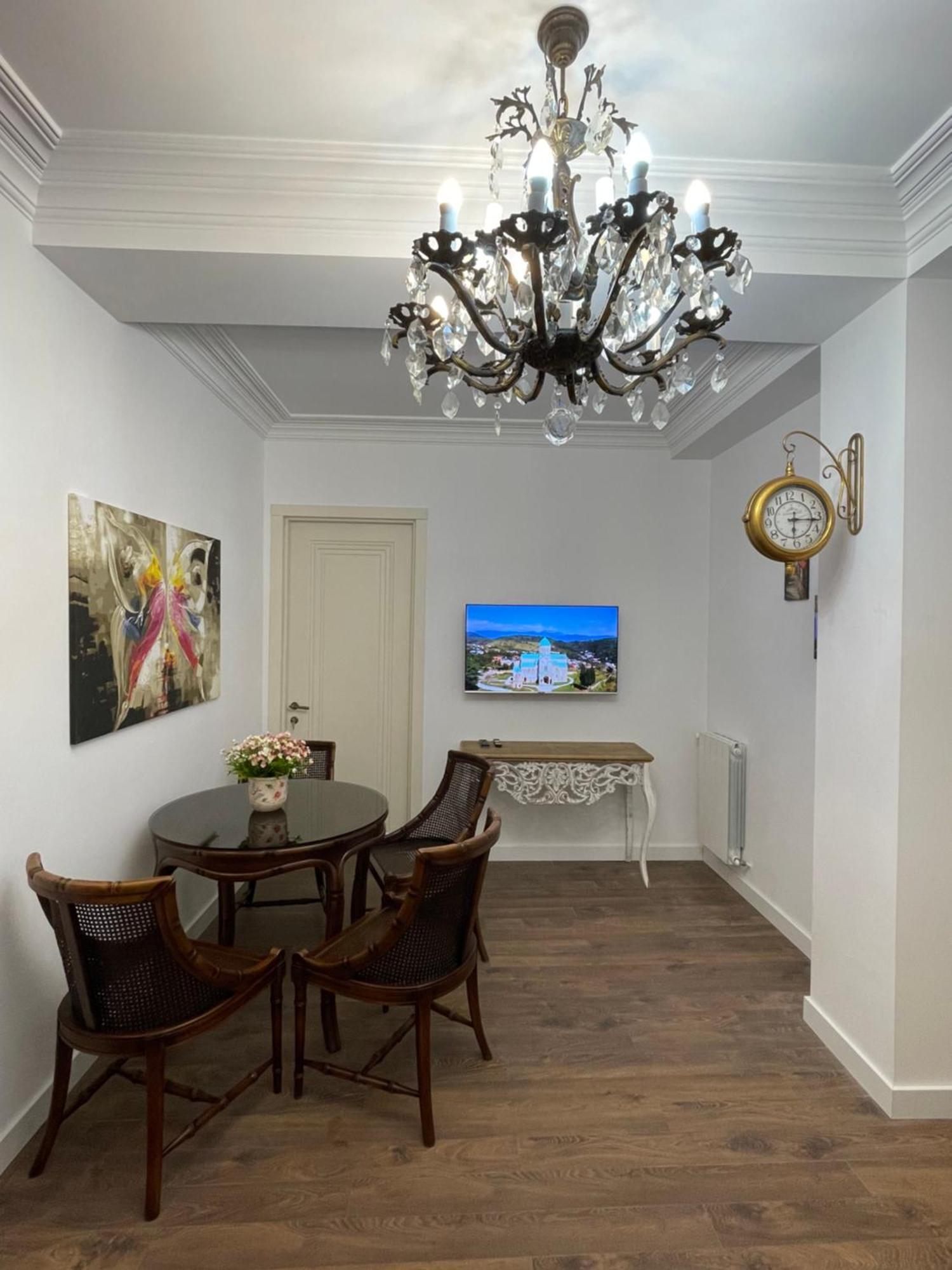 Picasso Apartment Kʼutʼaisi Exterior foto