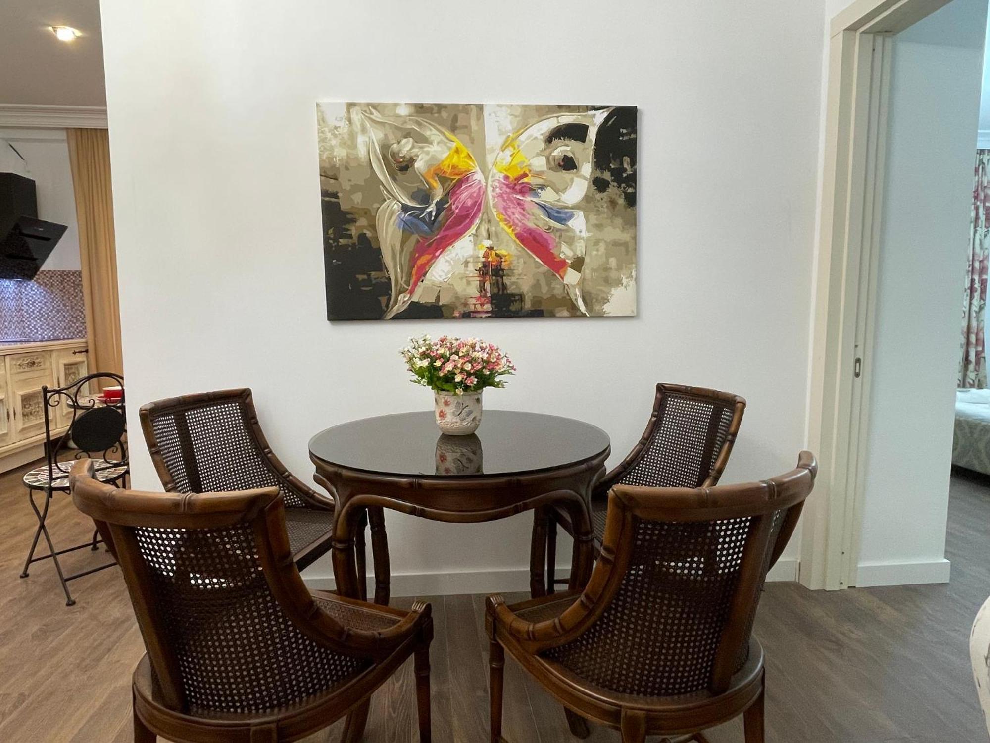 Picasso Apartment Kʼutʼaisi Exterior foto